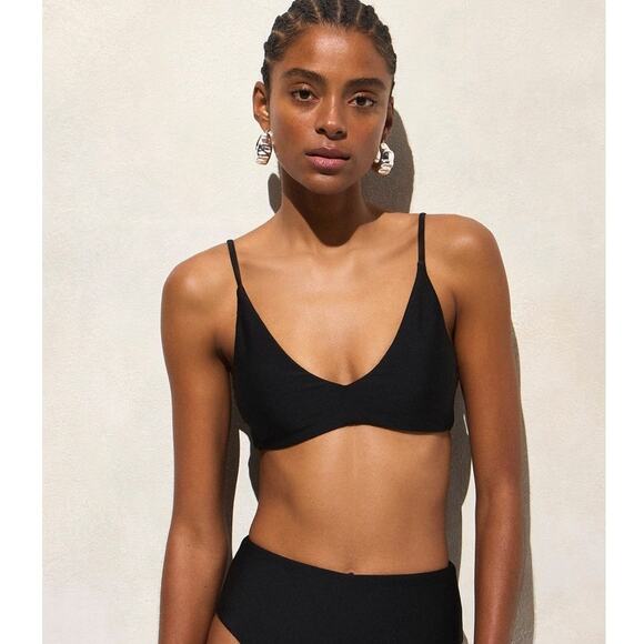 J.Crew Classic Sculpt Lana Bikini Top SZ M Black V-Neck Removable Pad Adjustable - Picture 1 of 9